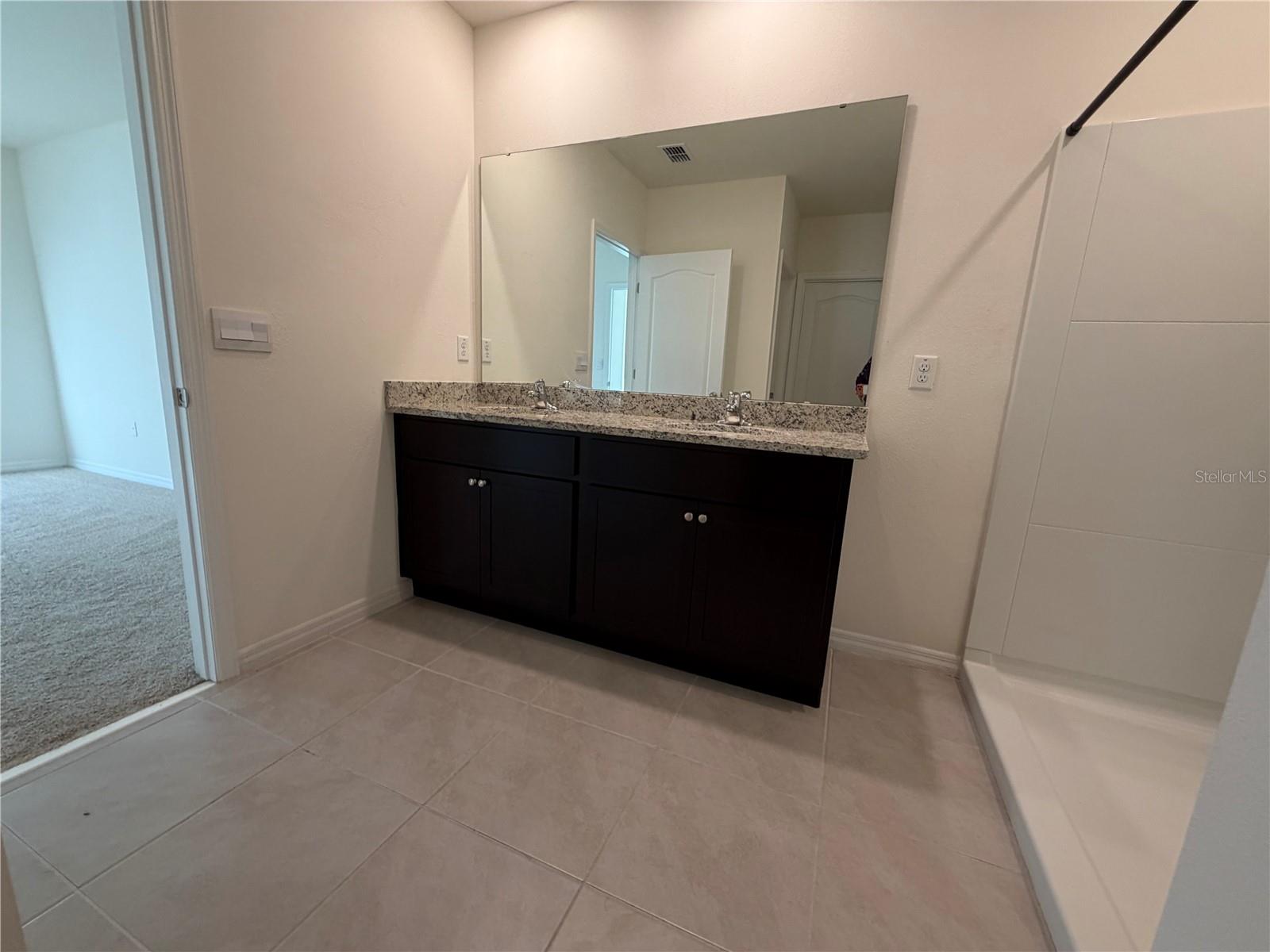 Image 11 of 40 For 4657 Bernard Boulevard