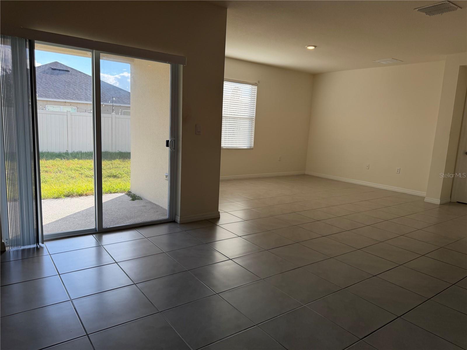 Image 4 of 40 For 4657 Bernard Boulevard