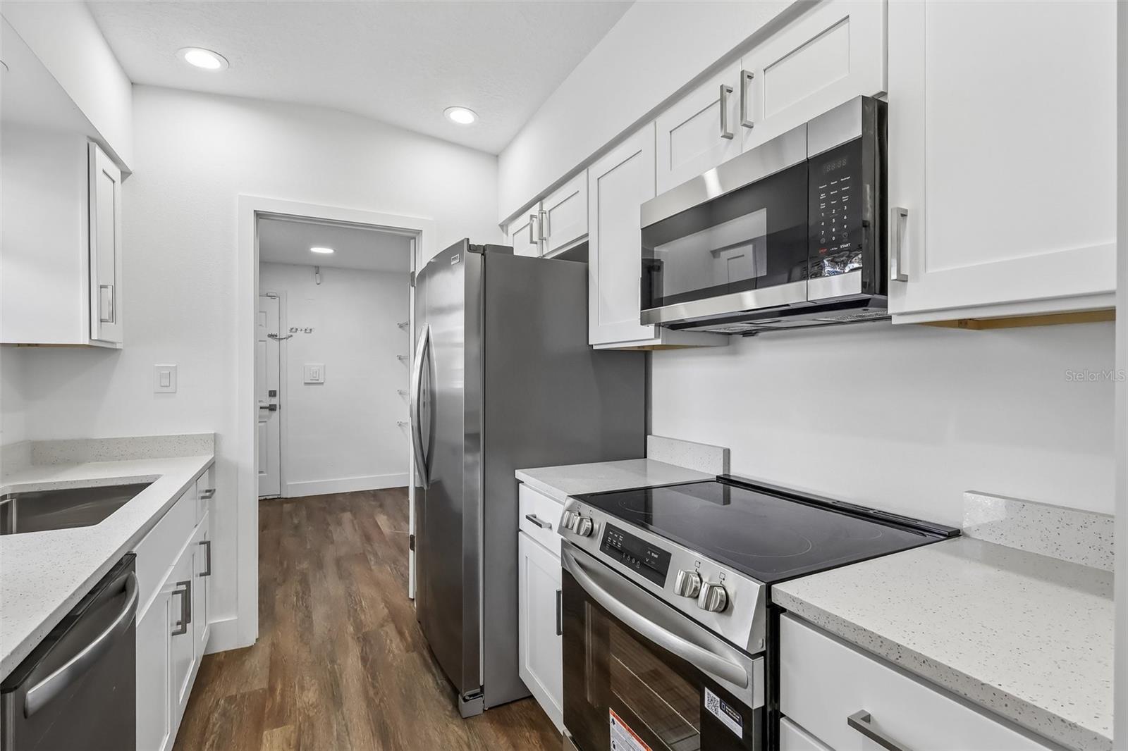 Image 4 of 22 For 2912 Joyann Street