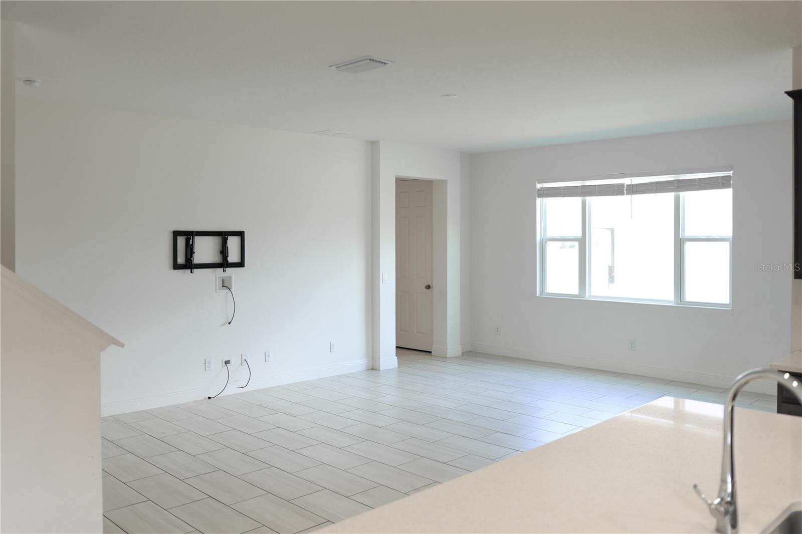 Image 6 of 22 For 5063 Down Court