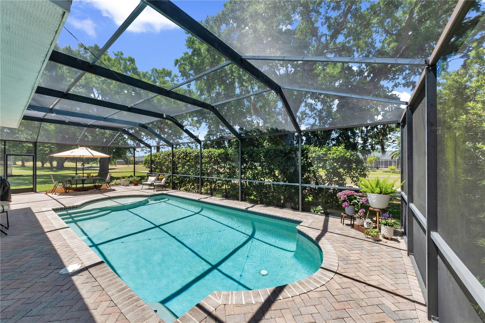 Listing photo id 8 for 16118 Muirfield Drive