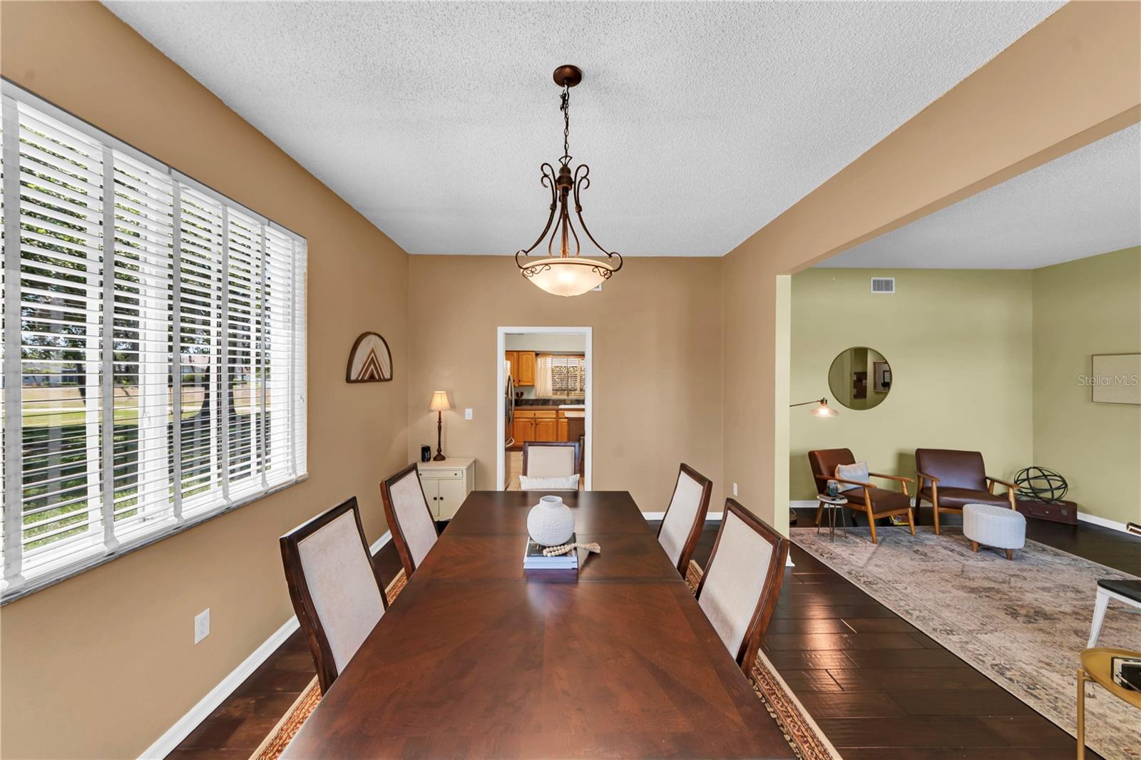 Listing photo id 12 for 16118 Muirfield Drive