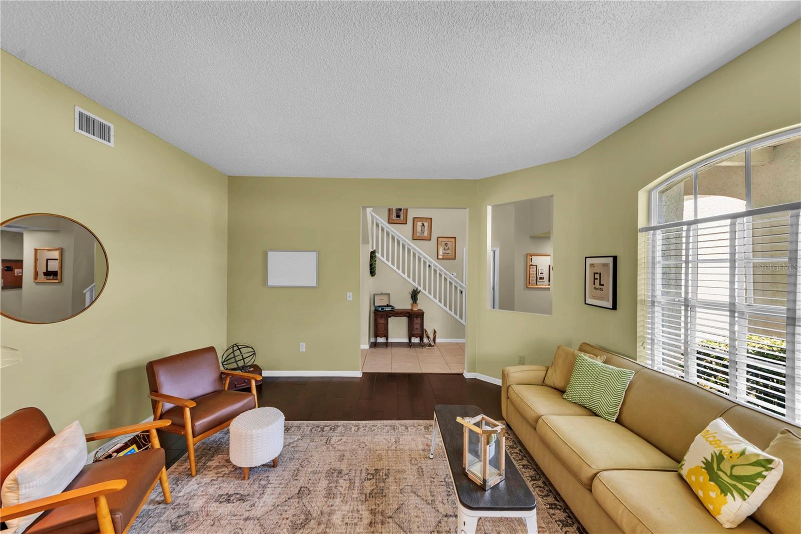 Listing photo id 15 for 16118 Muirfield Drive