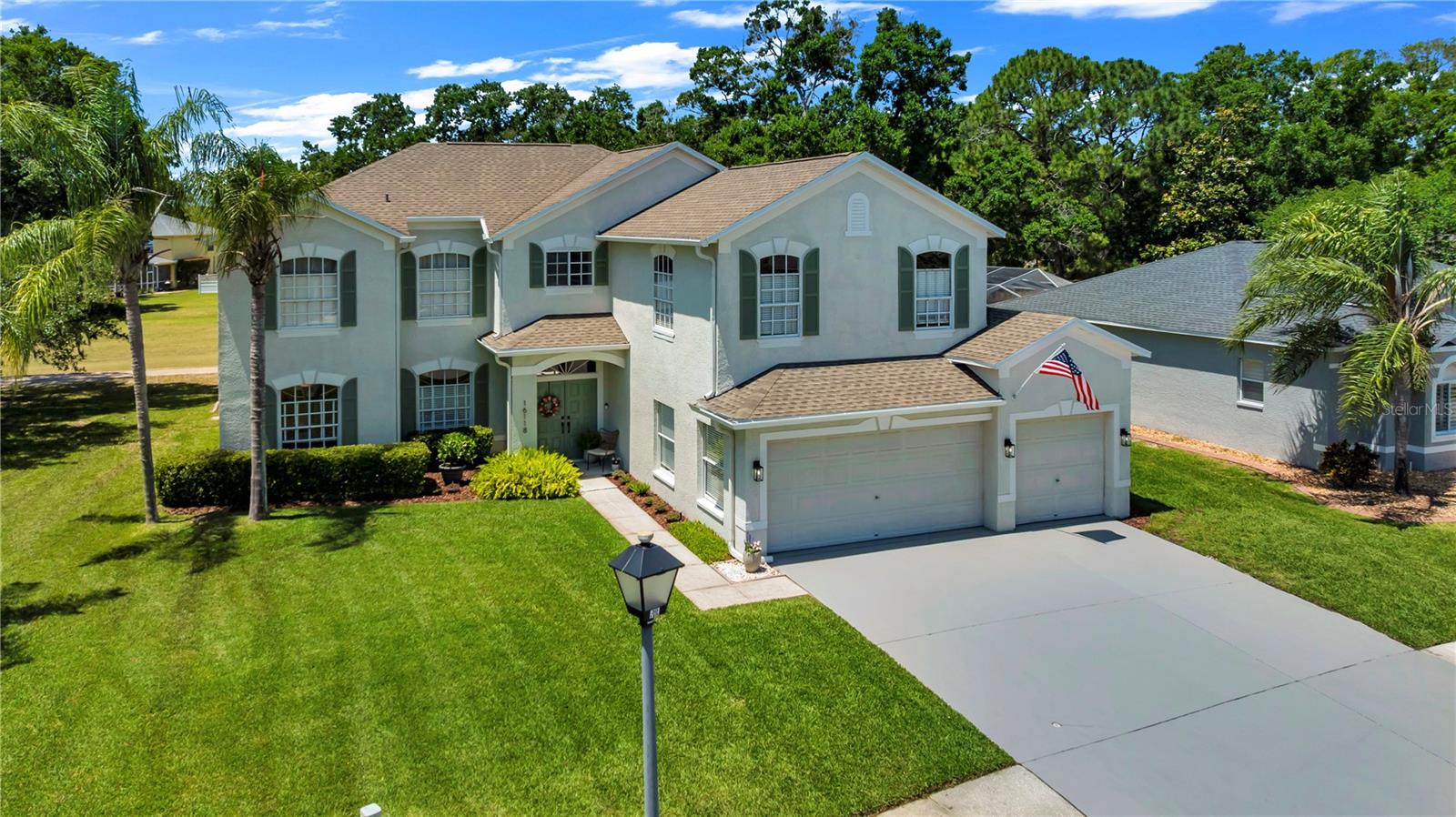 Listing photo id 0 for 16118 Muirfield Drive