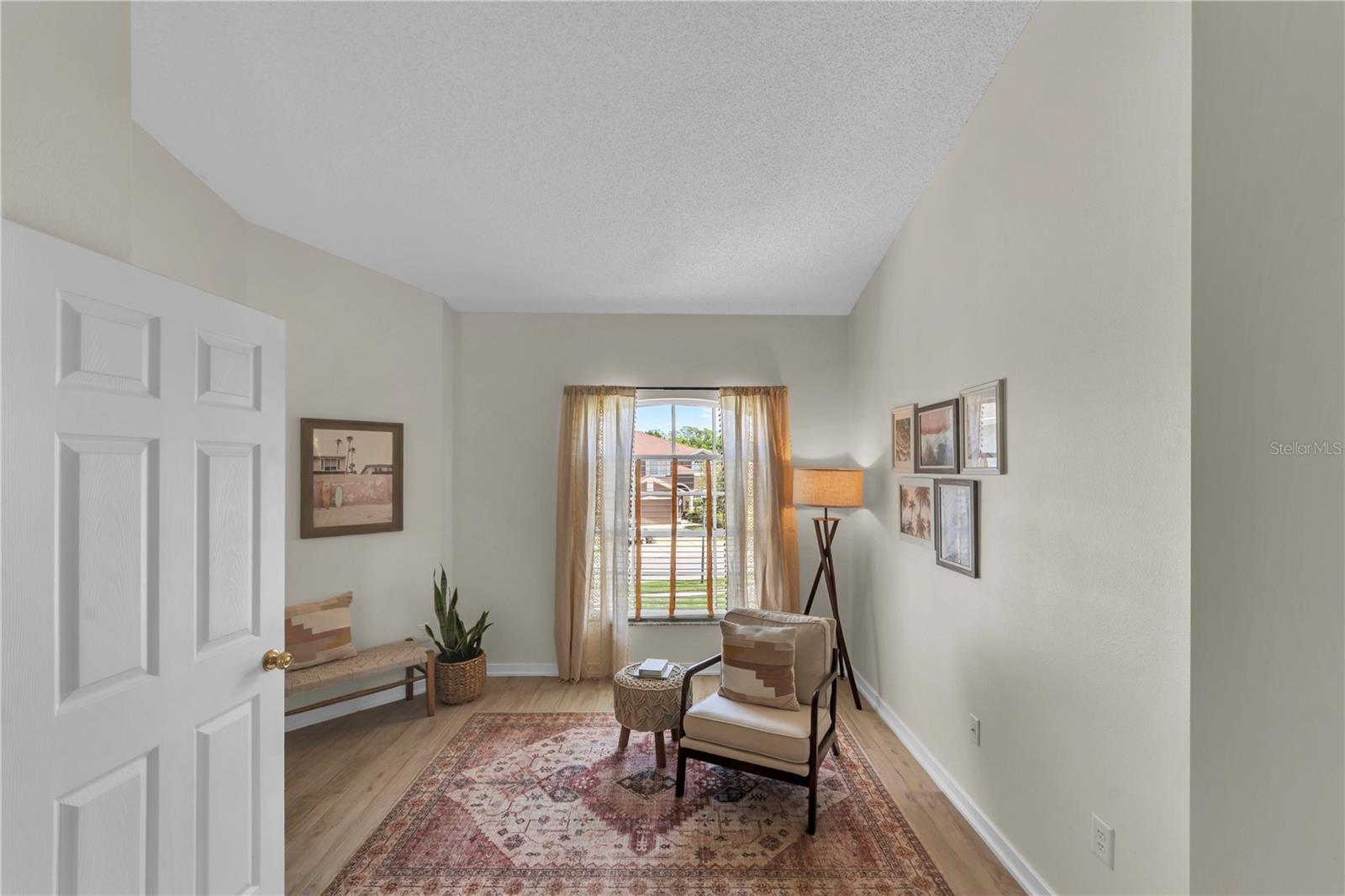 Listing photo id 24 for 16118 Muirfield Drive