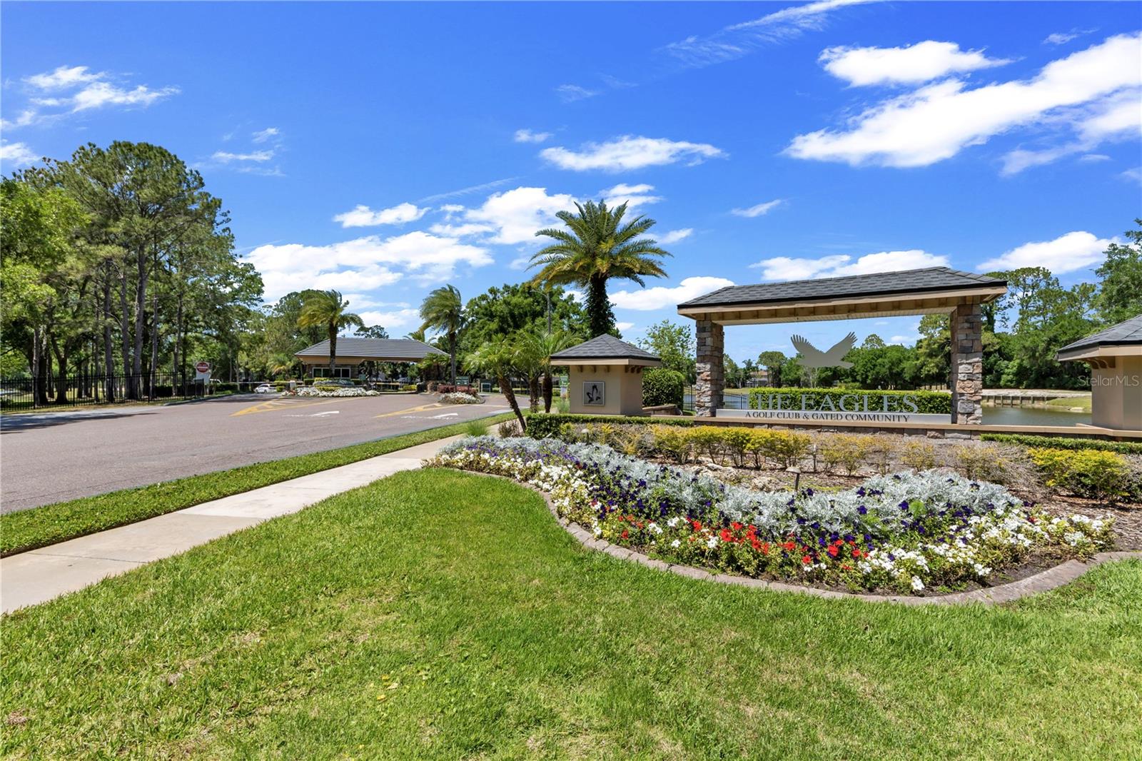 Listing photo id 38 for 16118 Muirfield Drive