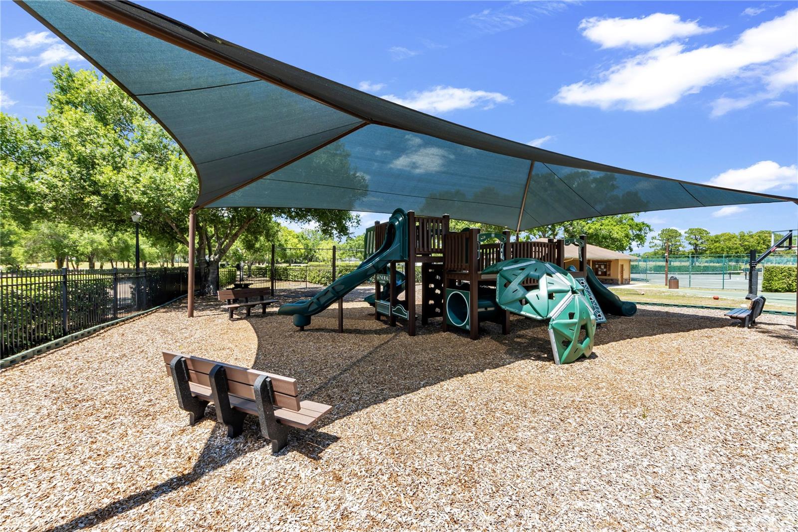 Listing photo id 39 for 16118 Muirfield Drive