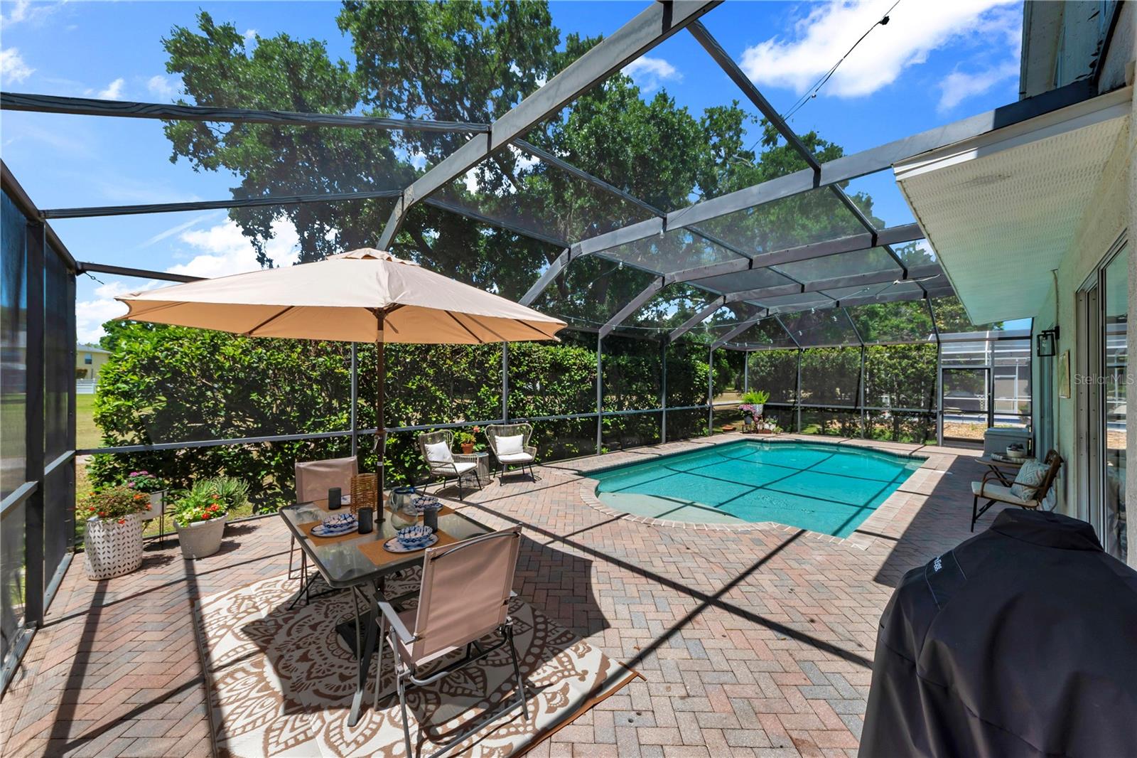 Listing photo id 7 for 16118 Muirfield Drive