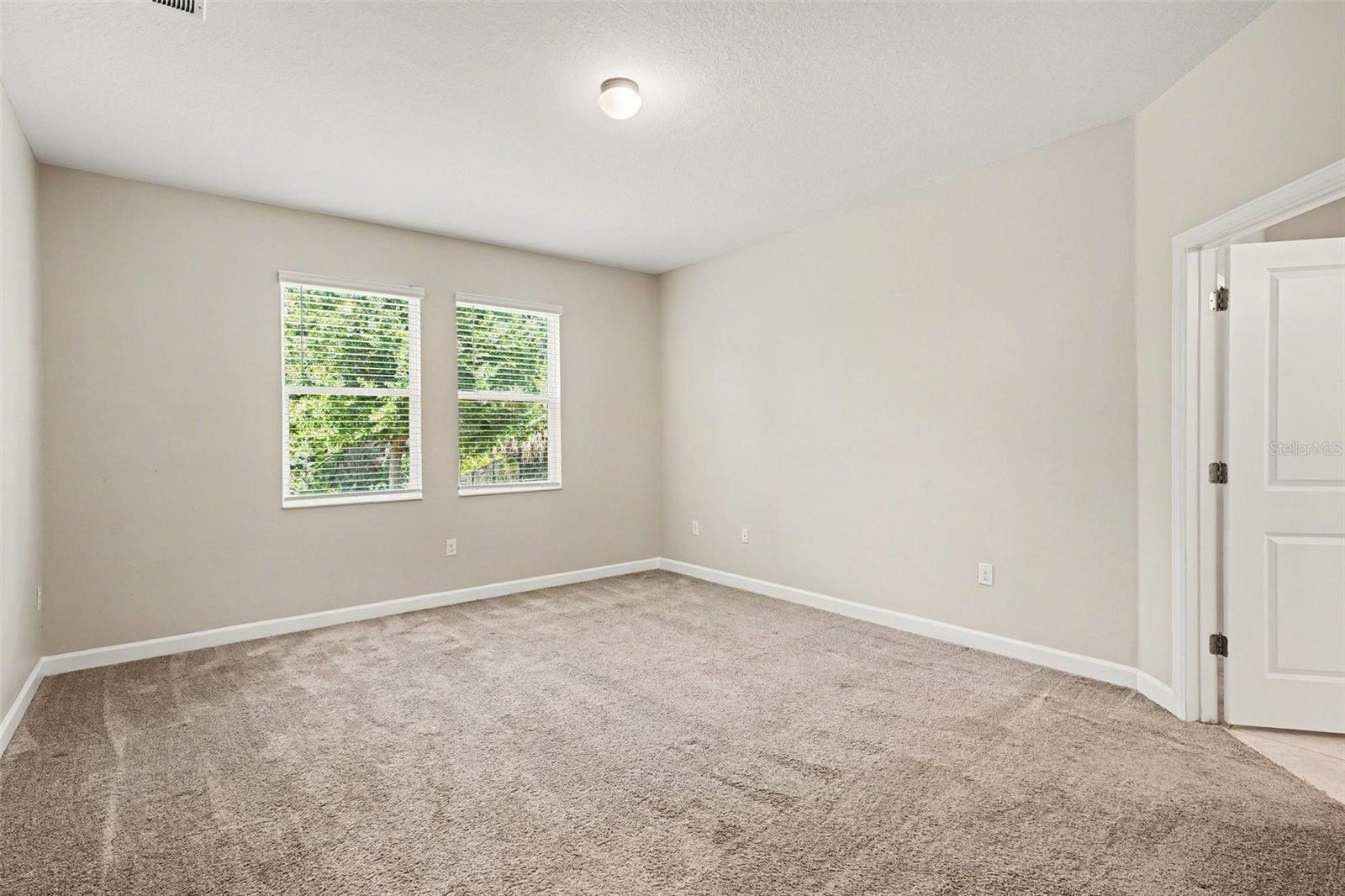 Image 12 of 25 For 467 Brunswick Drive