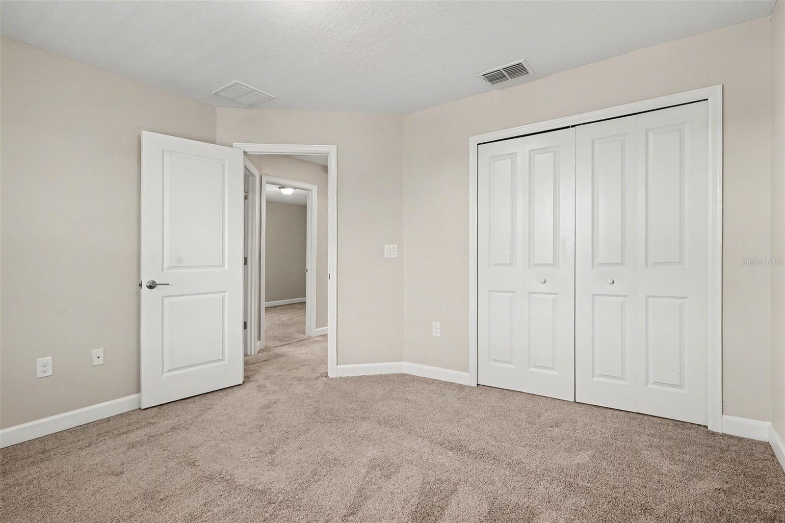 Image 13 of 25 For 467 Brunswick Drive