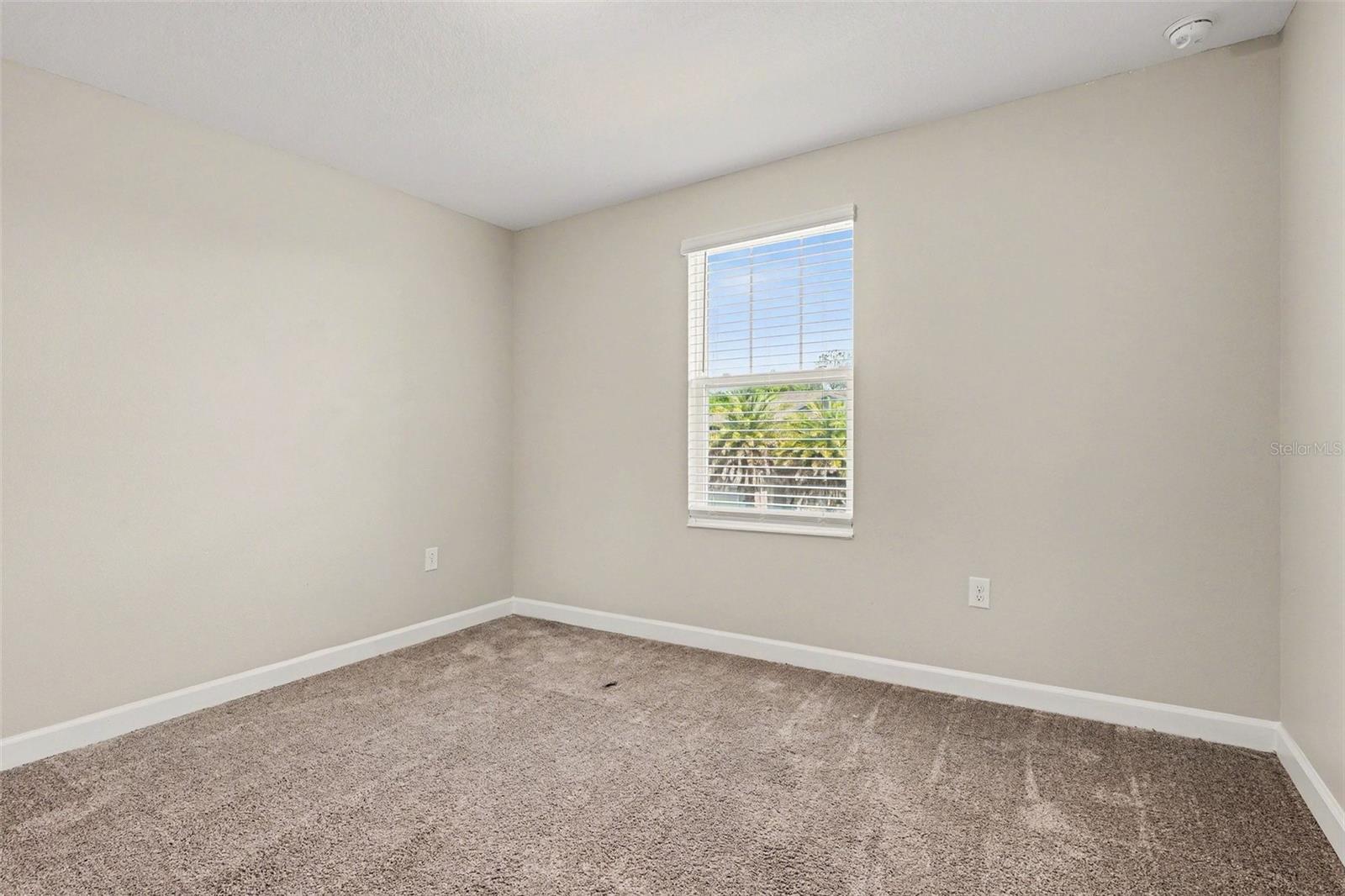 Image 14 of 25 For 467 Brunswick Drive