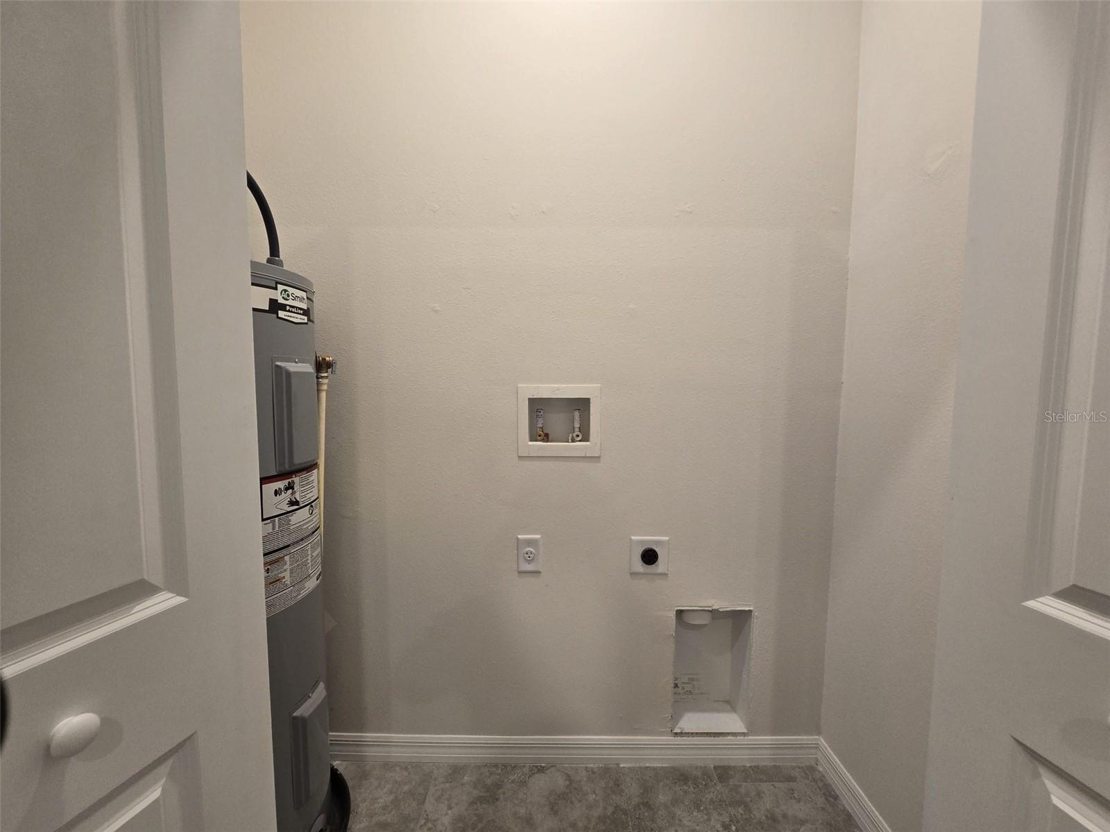 Image 7 of 12 For 2025 Dunbar St  2025