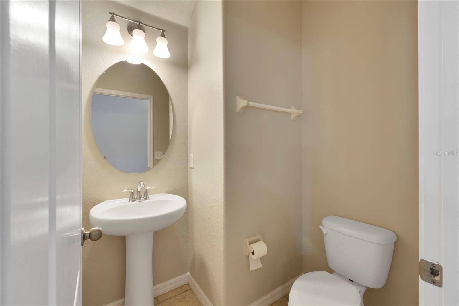 Image 19 of 25 For 1209 Seburn Road