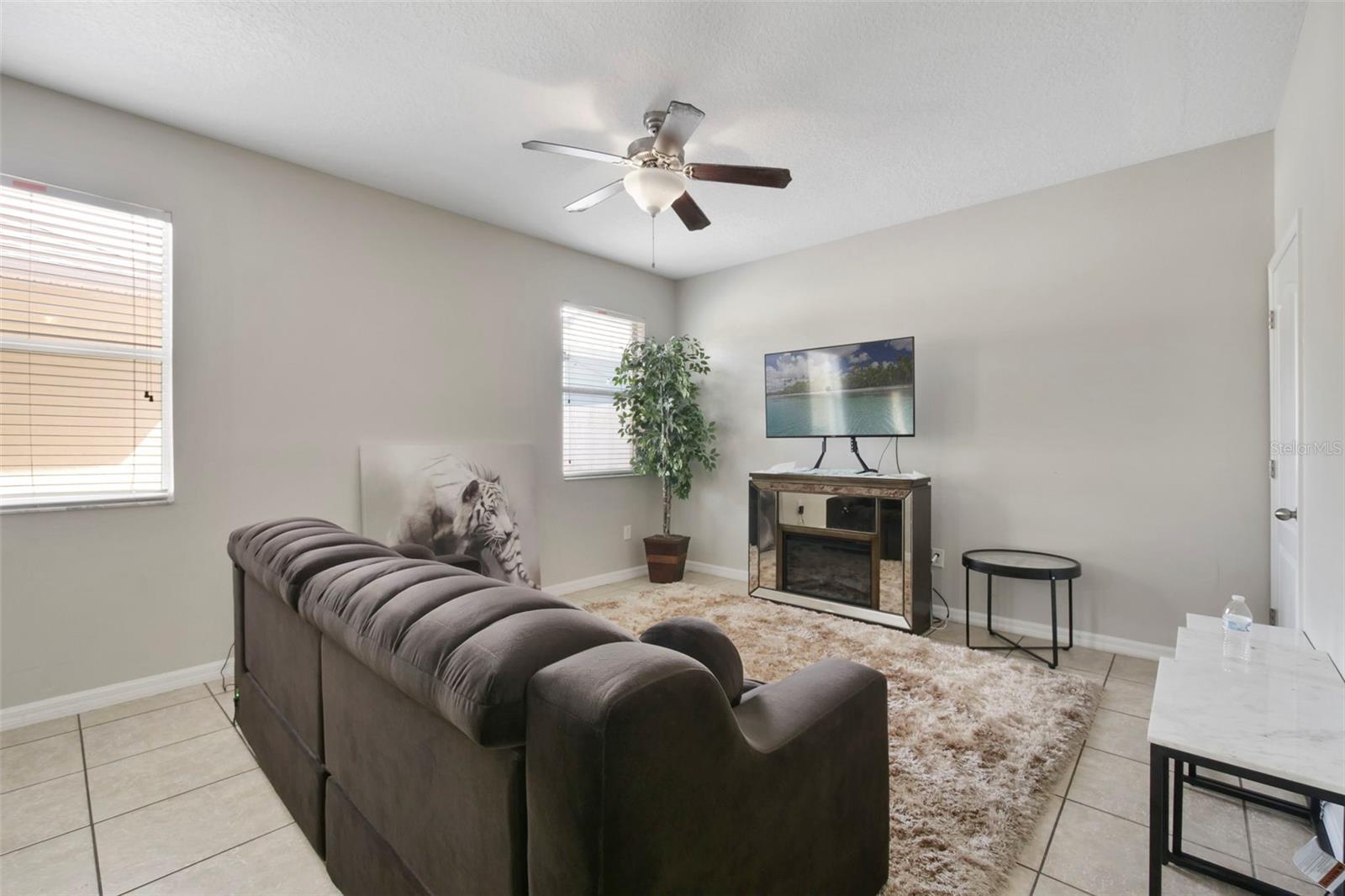 Image 4 of 25 For 1209 Seburn Road