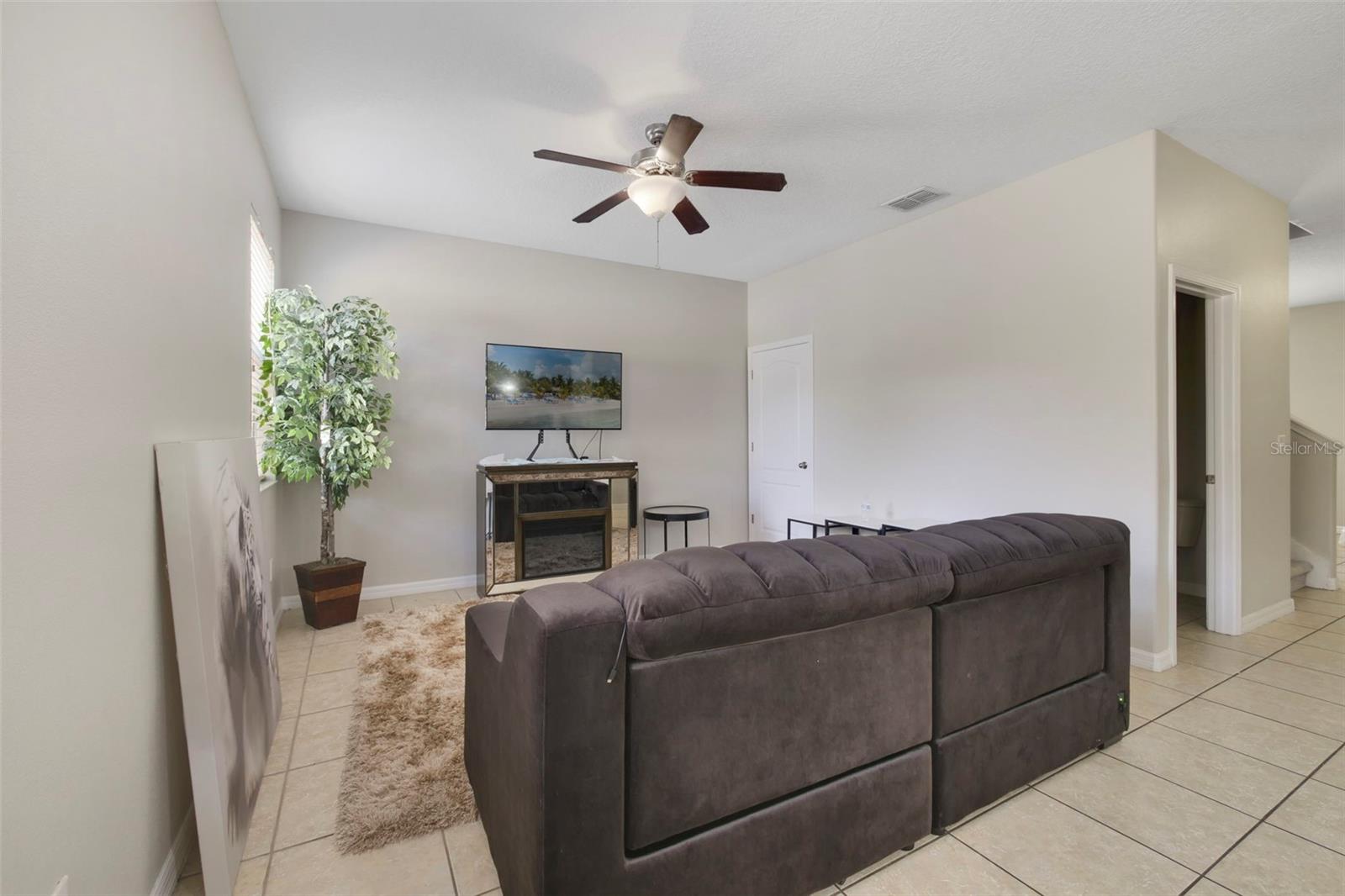 Image 5 of 25 For 1209 Seburn Road