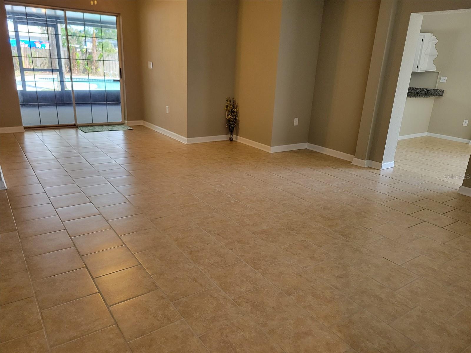 Image 10 of 32 For 1707 Lockwood Avenue