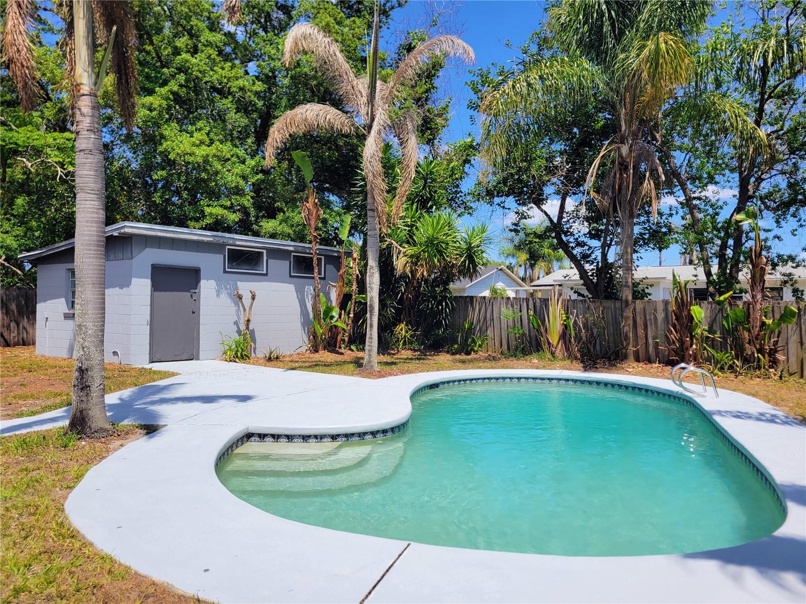 Image 2 of 32 For 1707 Lockwood Avenue