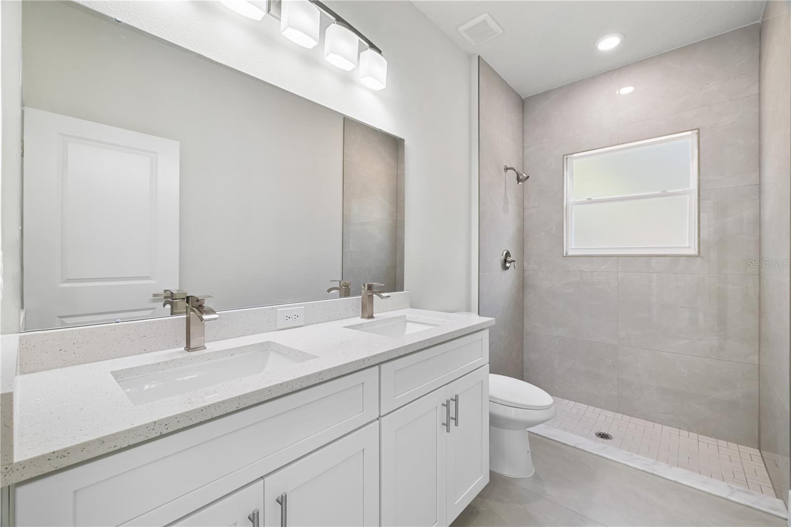 Image 16 of 27 For 16054 29th Court Road