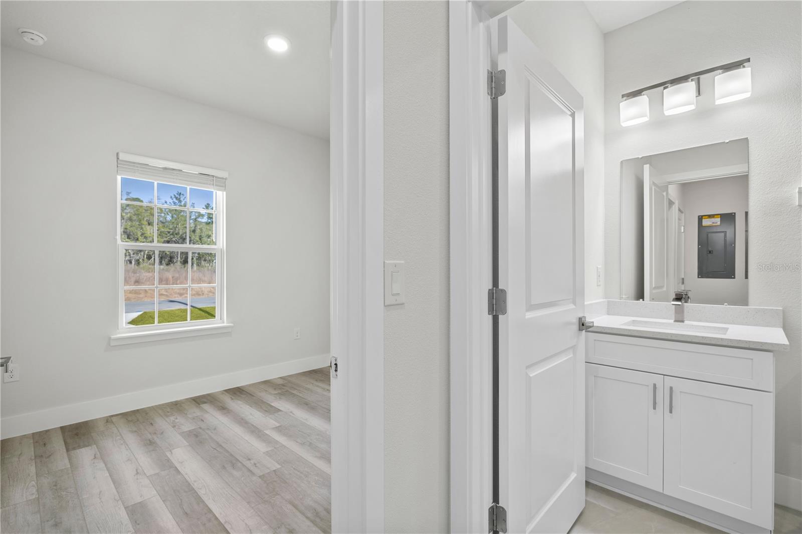 Image 21 of 27 For 16054 29th Court Road