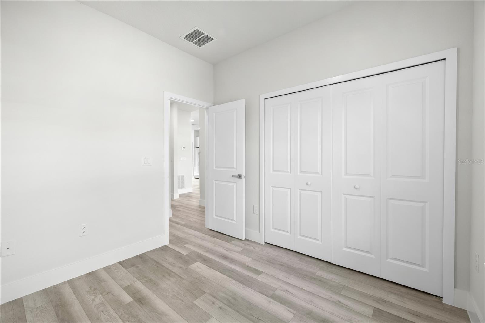 Image 23 of 27 For 16054 29th Court Road