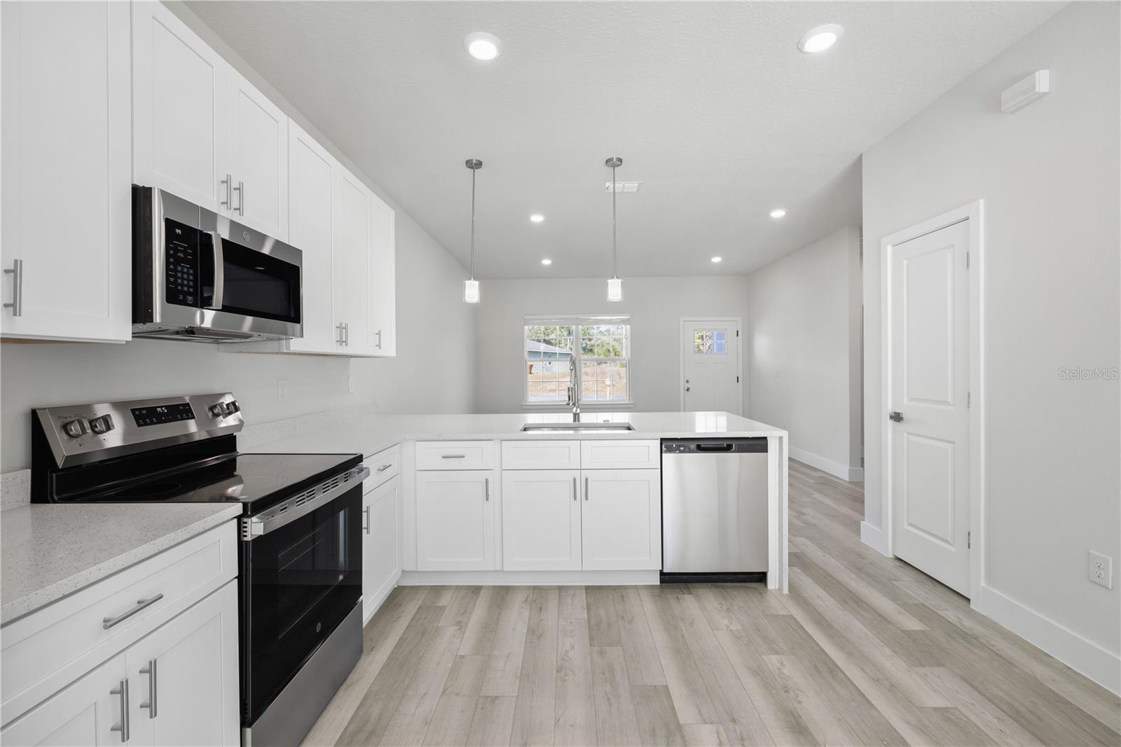 Image 8 of 27 For 16054 29th Court Road