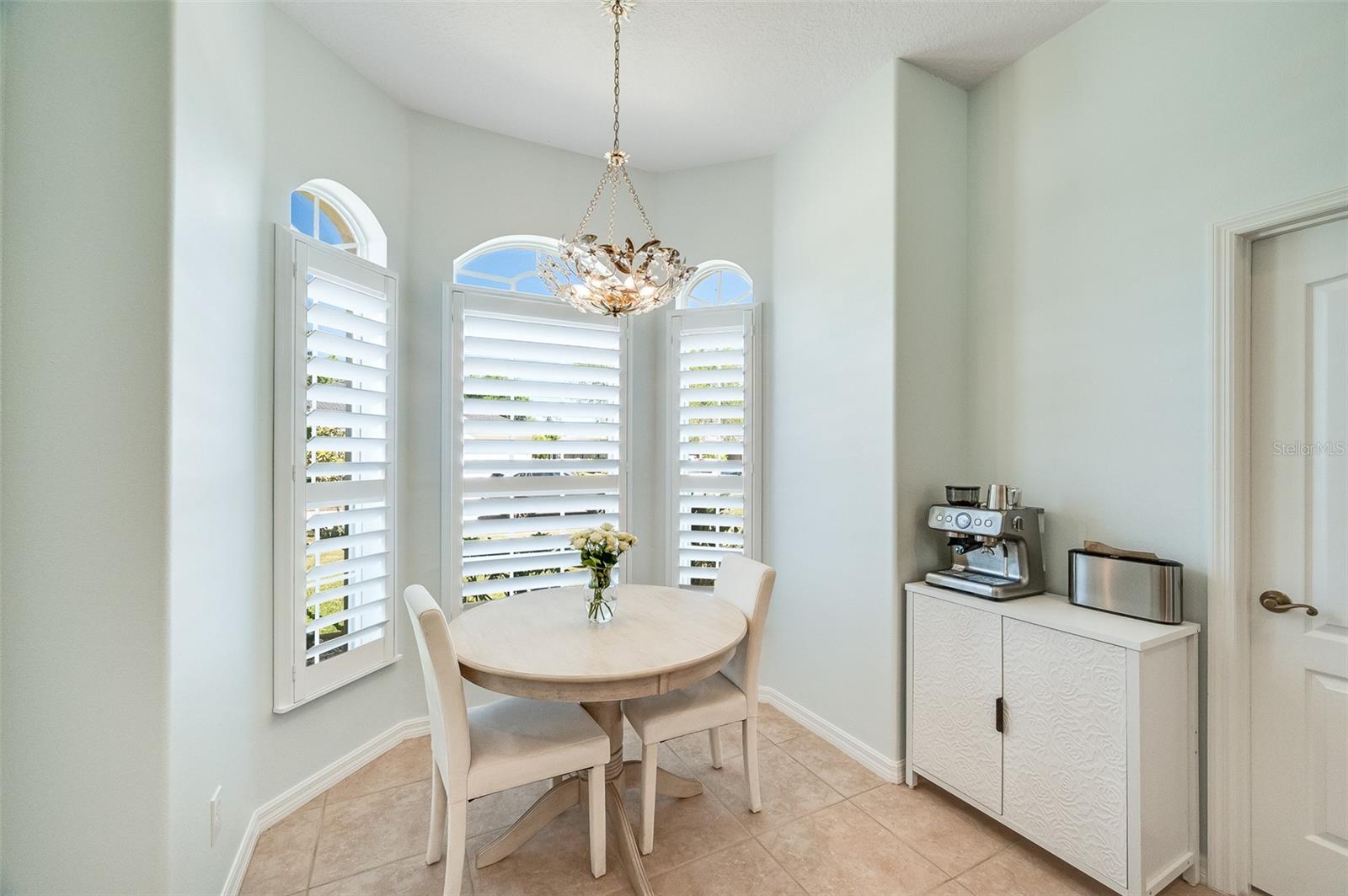 Image 12 of 83 For 230 Ridgemont Circle