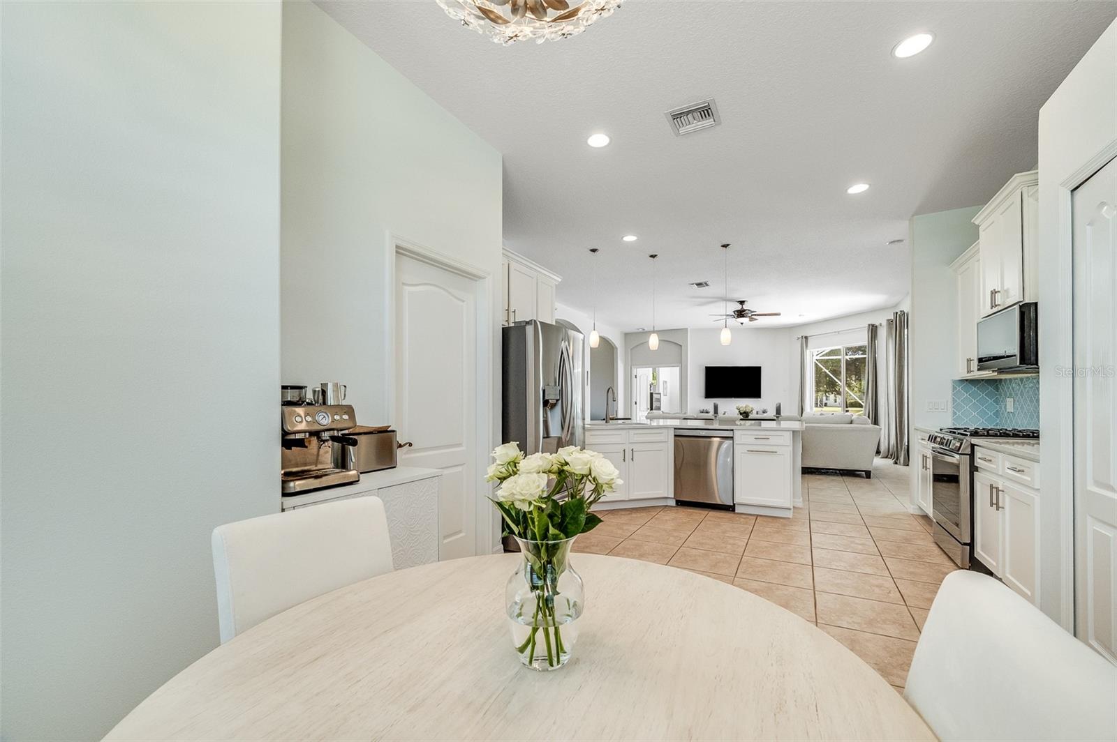 Image 13 of 83 For 230 Ridgemont Circle