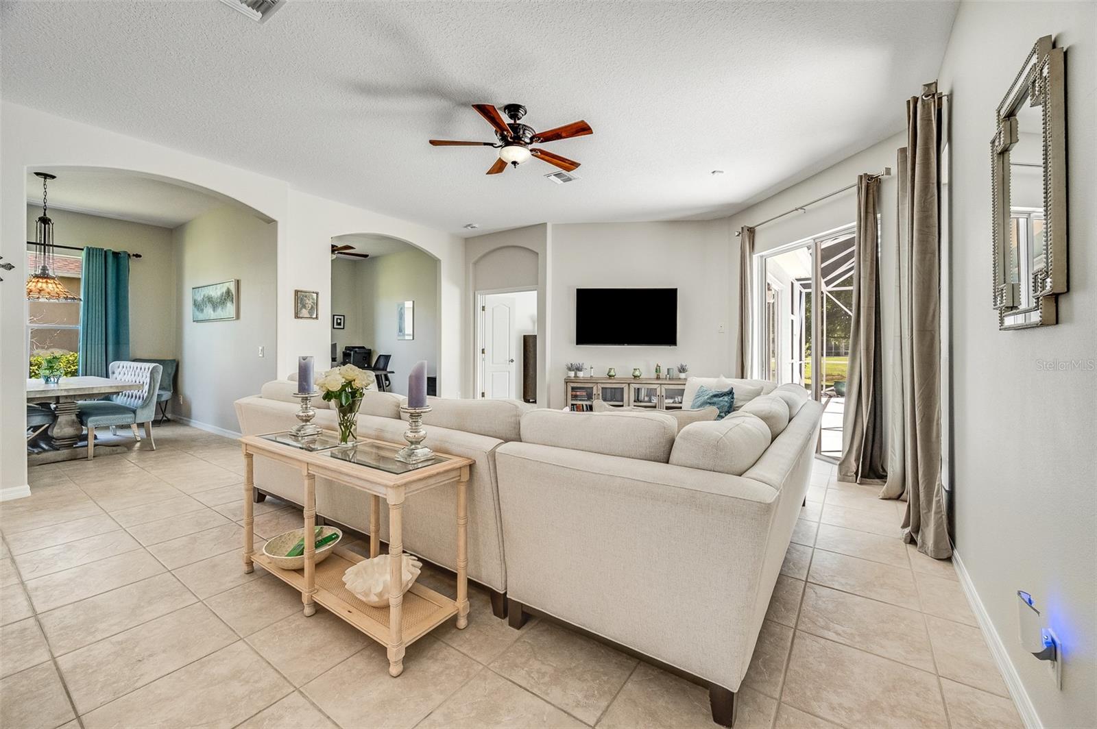 Image 24 of 83 For 230 Ridgemont Circle