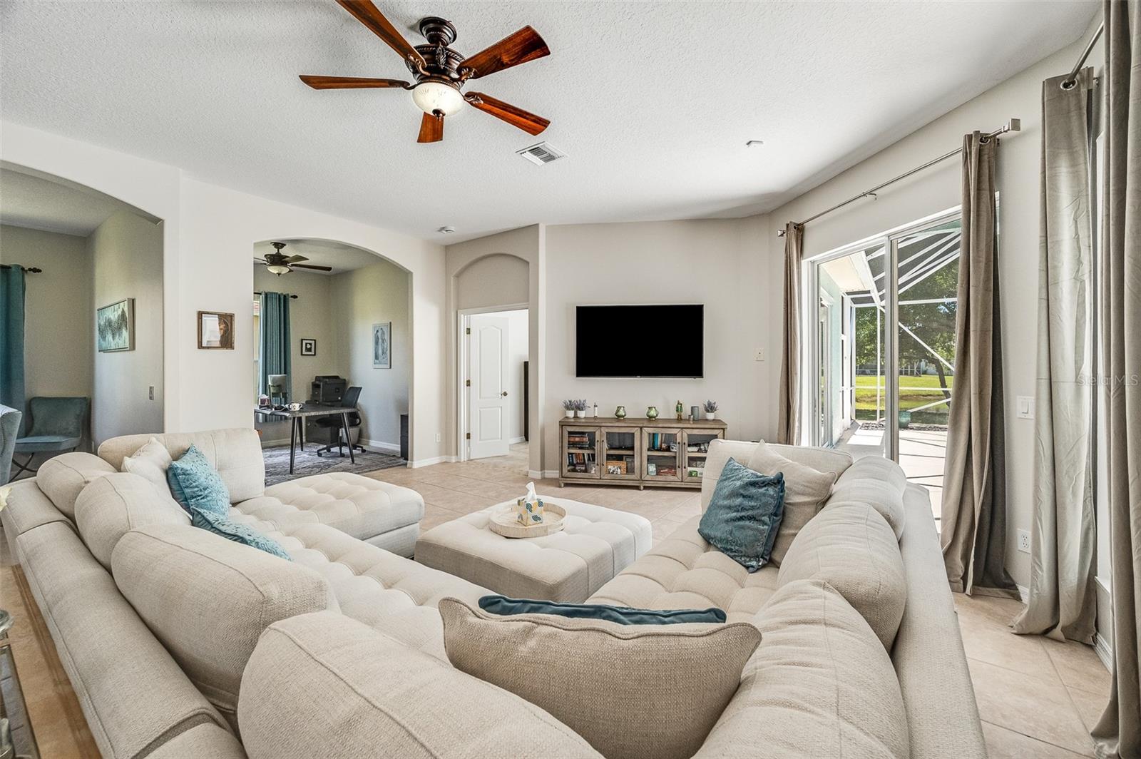 Image 25 of 83 For 230 Ridgemont Circle