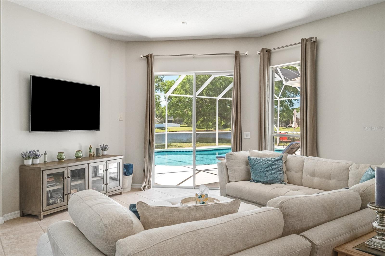 Image 26 of 83 For 230 Ridgemont Circle