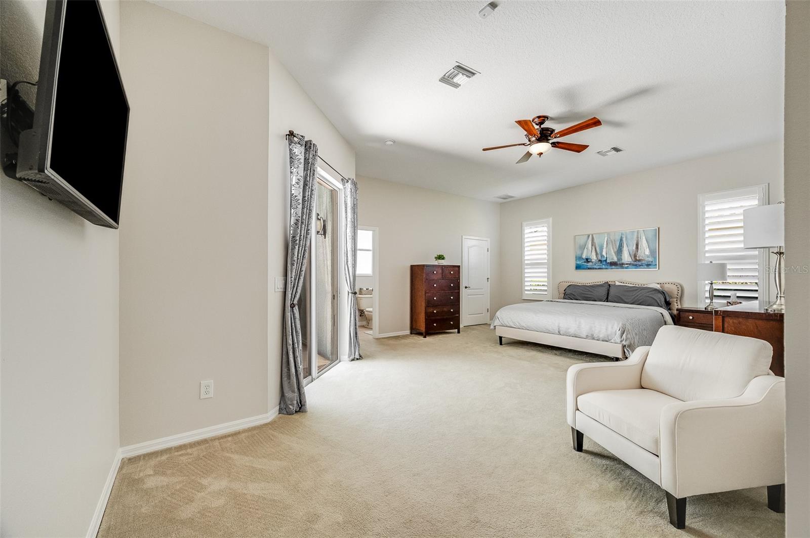 Image 40 of 83 For 230 Ridgemont Circle