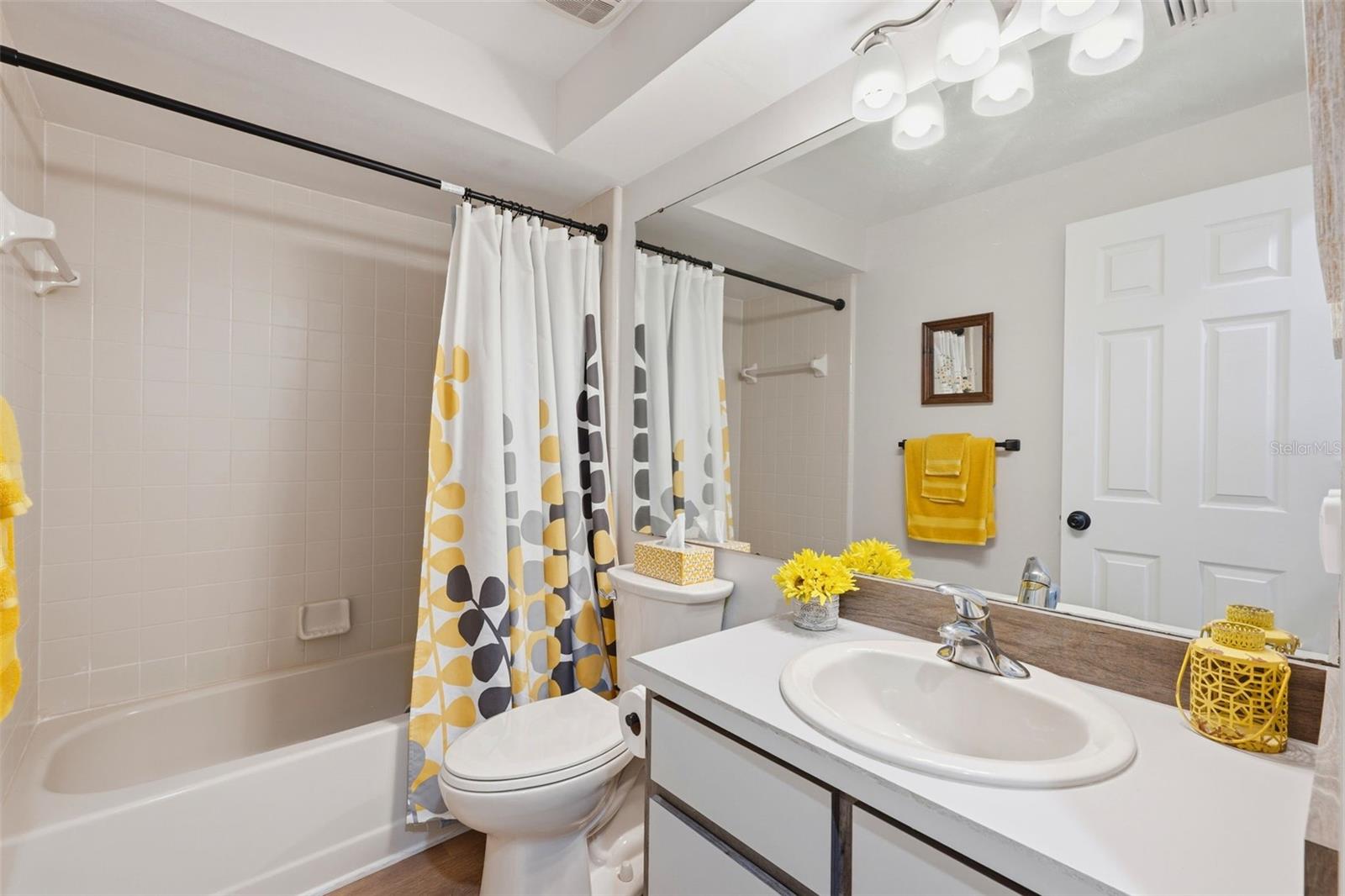 Image 14 of 28 For 1055 Kensington Park Drive 808