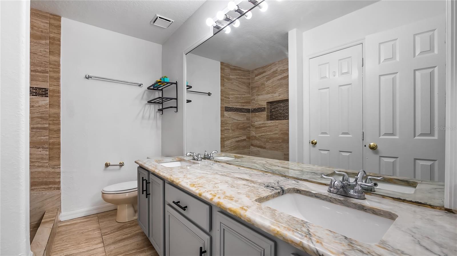 Image 11 of 41 For 7843 Saint Andrews Circle