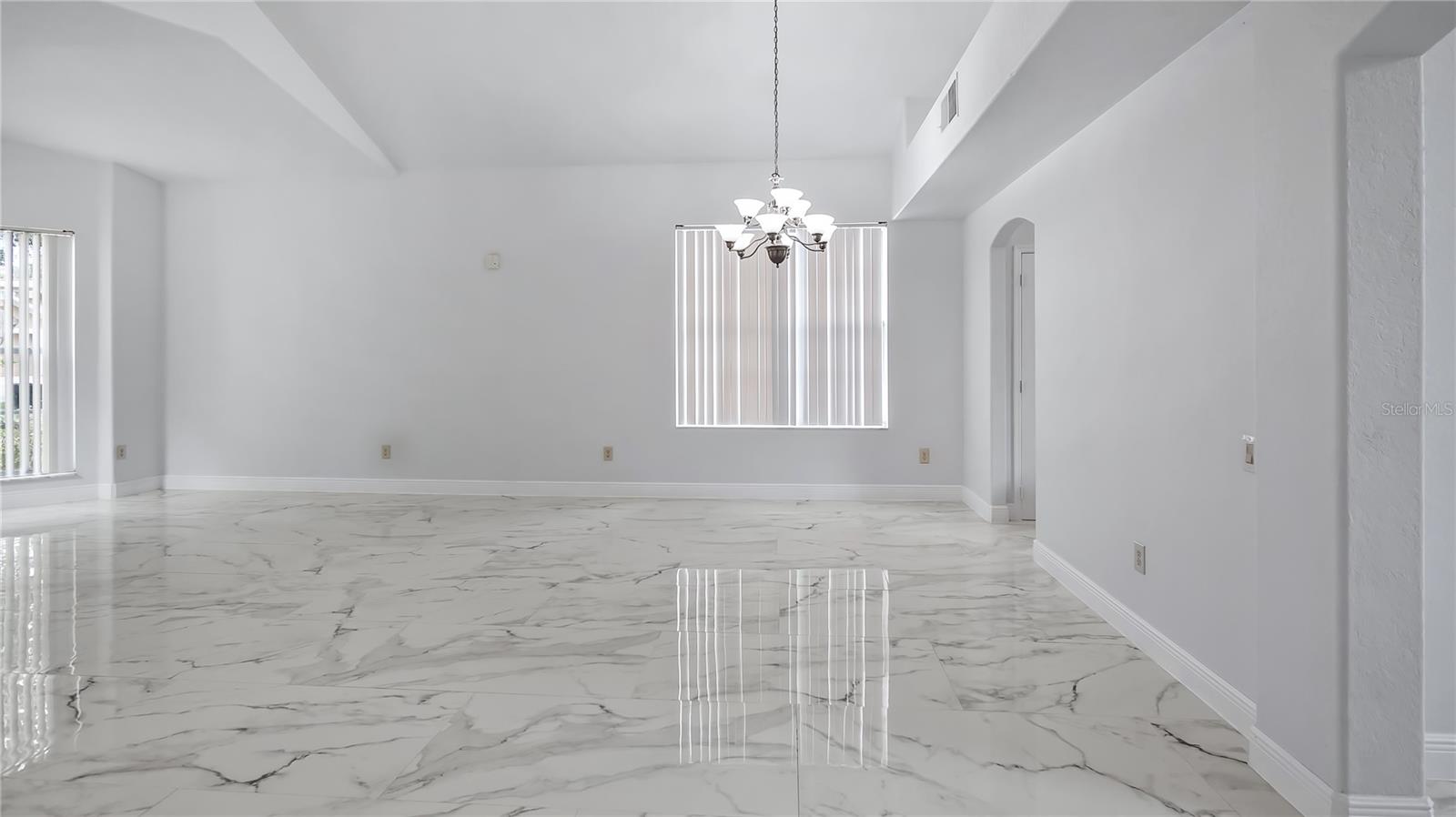 Image 16 of 41 For 7843 Saint Andrews Circle