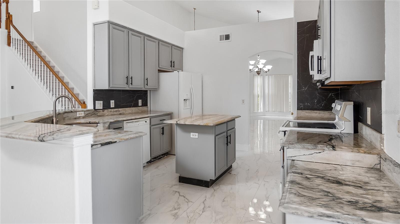 Image 23 of 41 For 7843 Saint Andrews Circle