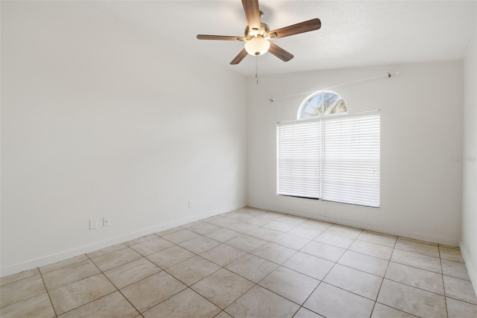 Image 20 of 45 For 6707 64th Lane E