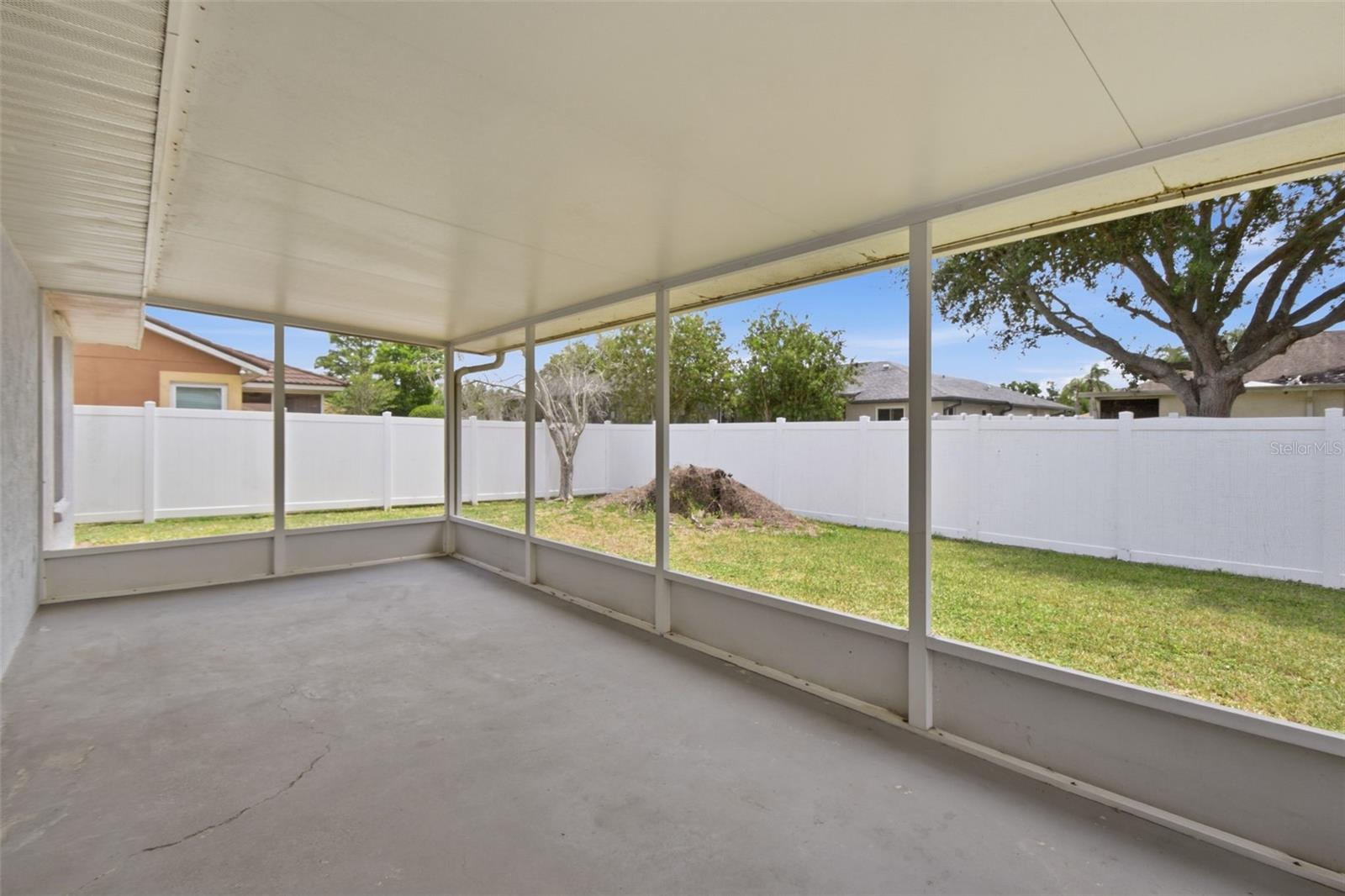 Image 37 of 45 For 6707 64th Lane E