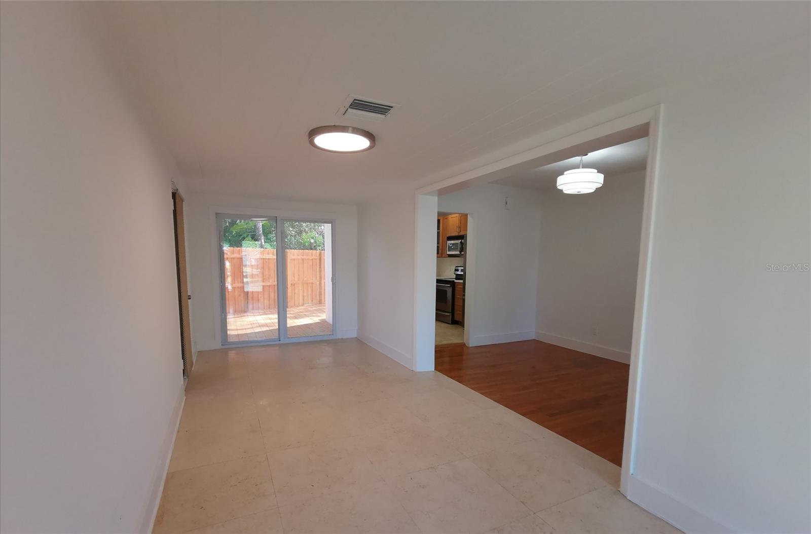 Image 13 of 23 For 2314 Buckminster Circle