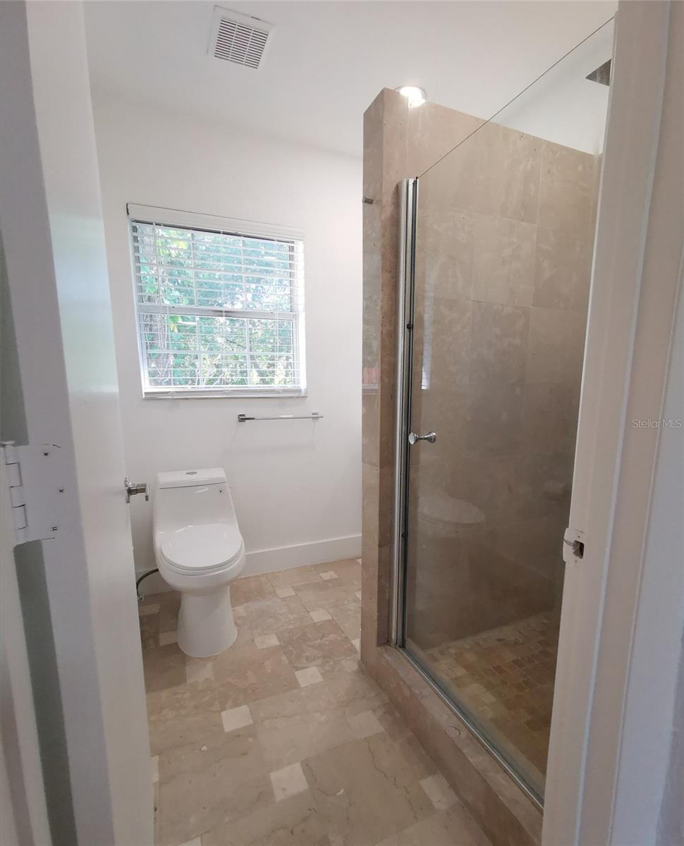 Image 20 of 23 For 2314 Buckminster Circle
