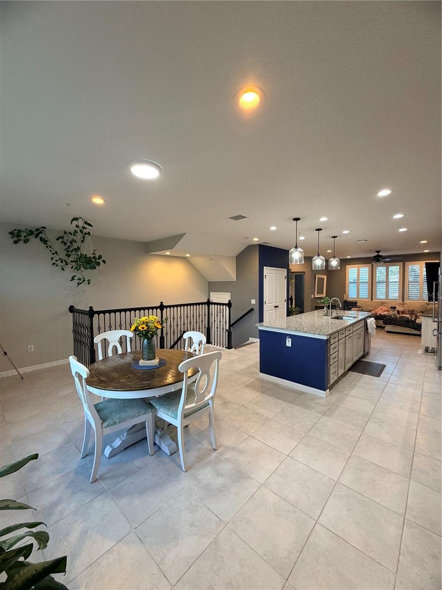 Image 14 of 31 For 476 Portico Court