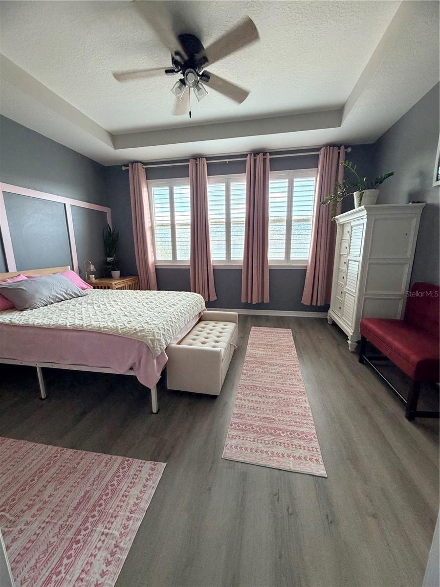 Image 22 of 31 For 476 Portico Court