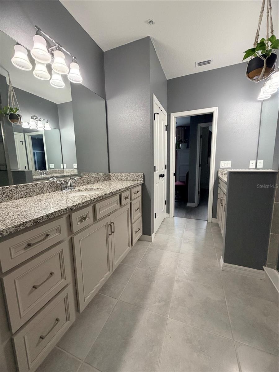 Image 23 of 31 For 476 Portico Court