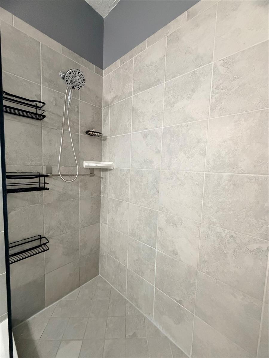 Image 24 of 31 For 476 Portico Court