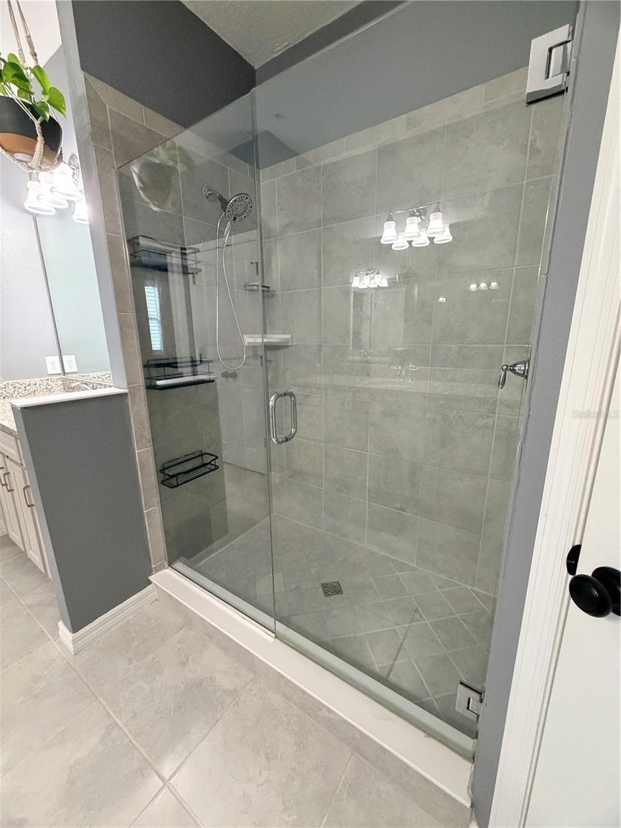 Image 25 of 31 For 476 Portico Court