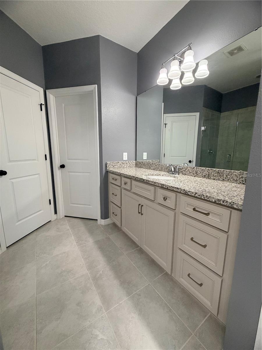 Image 26 of 31 For 476 Portico Court