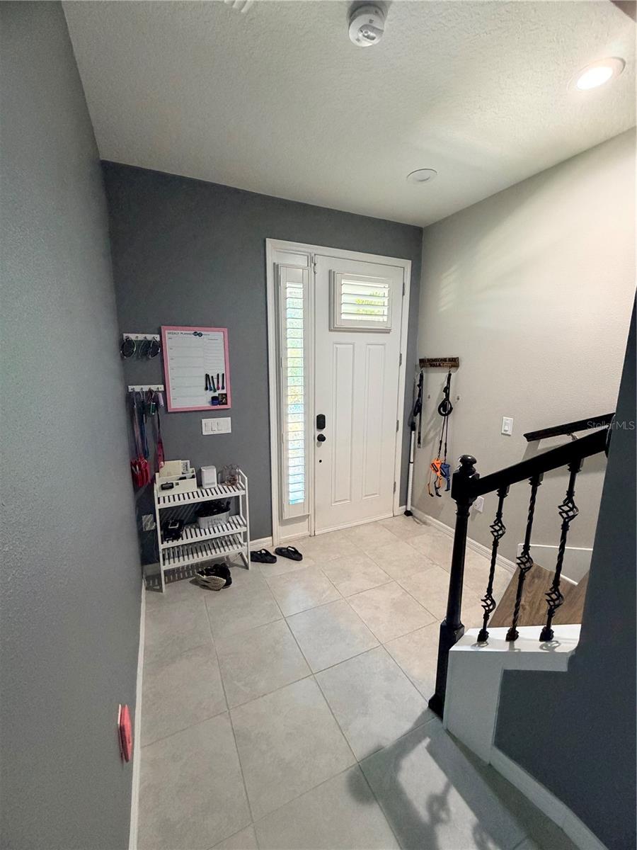 Image 7 of 31 For 476 Portico Court