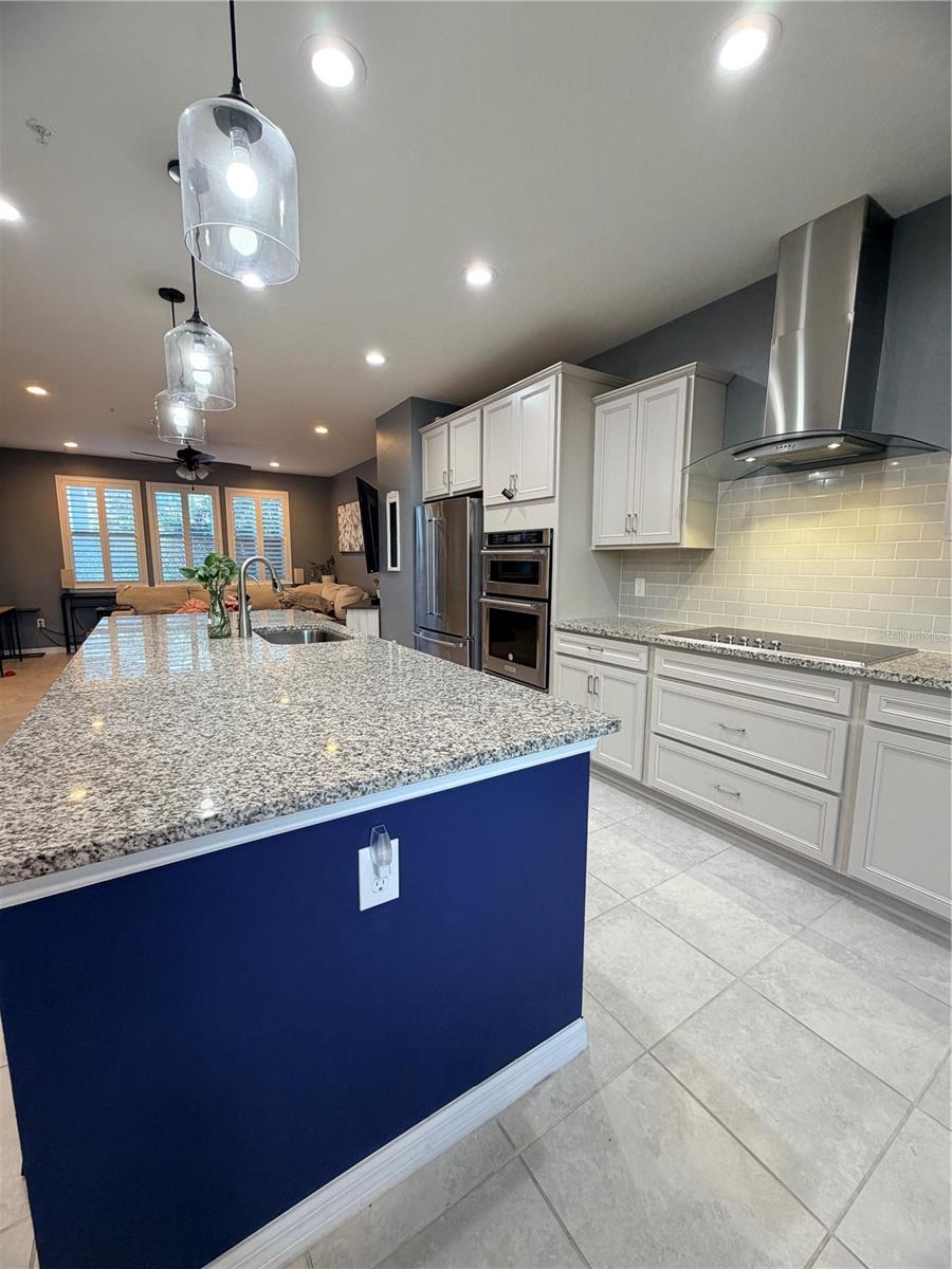 Image 9 of 31 For 476 Portico Court