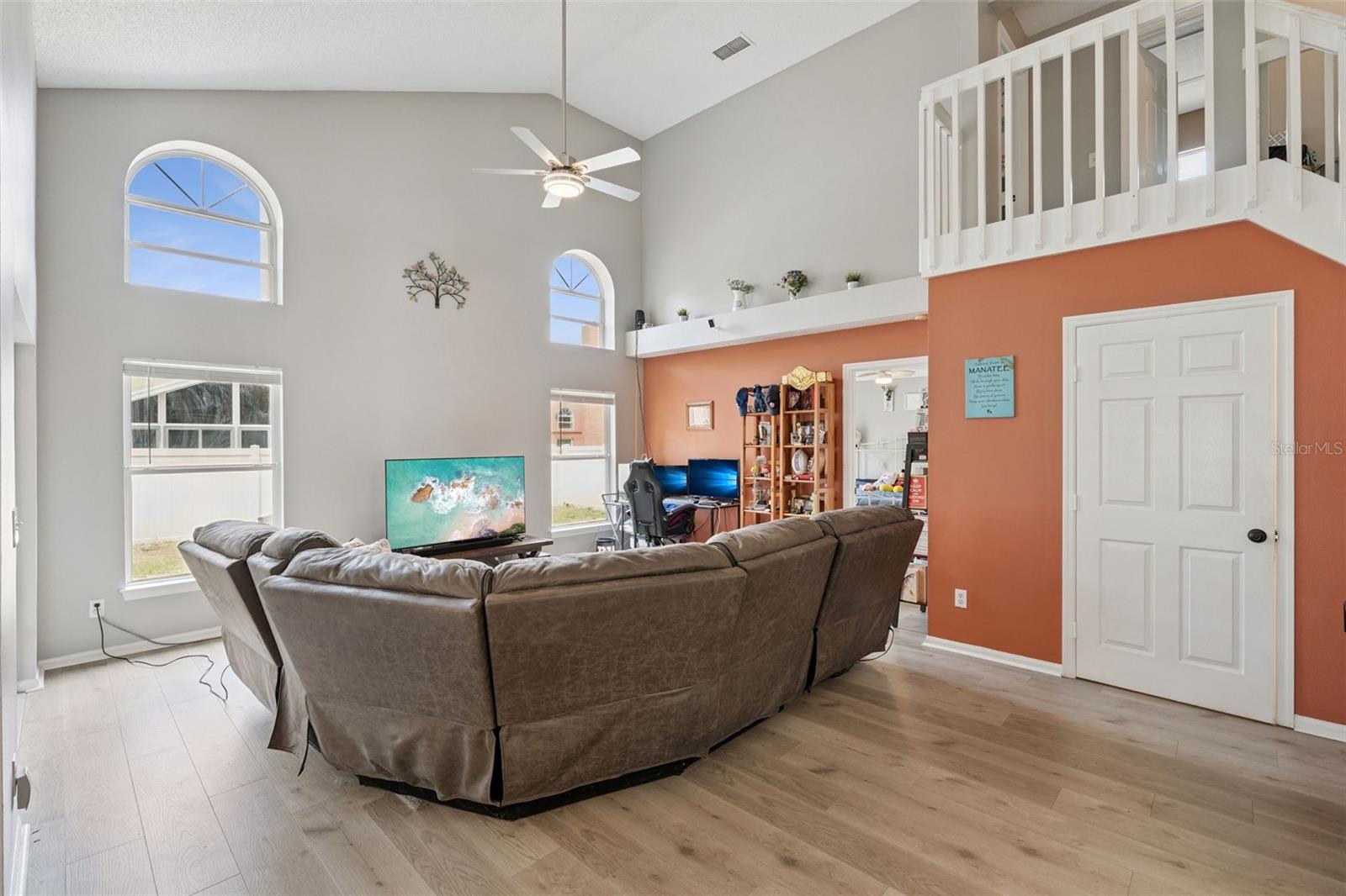 Image 4 of 25 For 4485 Weeping Willow Circle