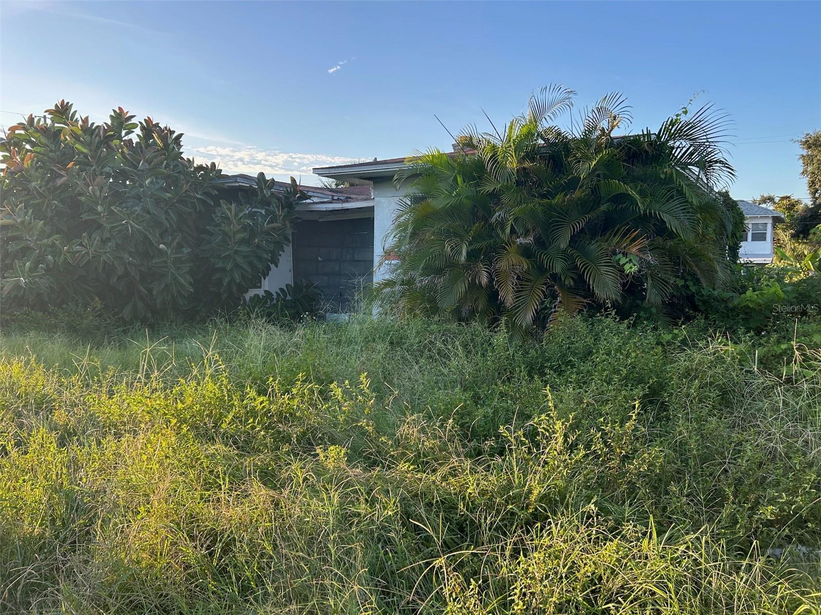 Image 17 of 55 For 877 22nd Avenue S