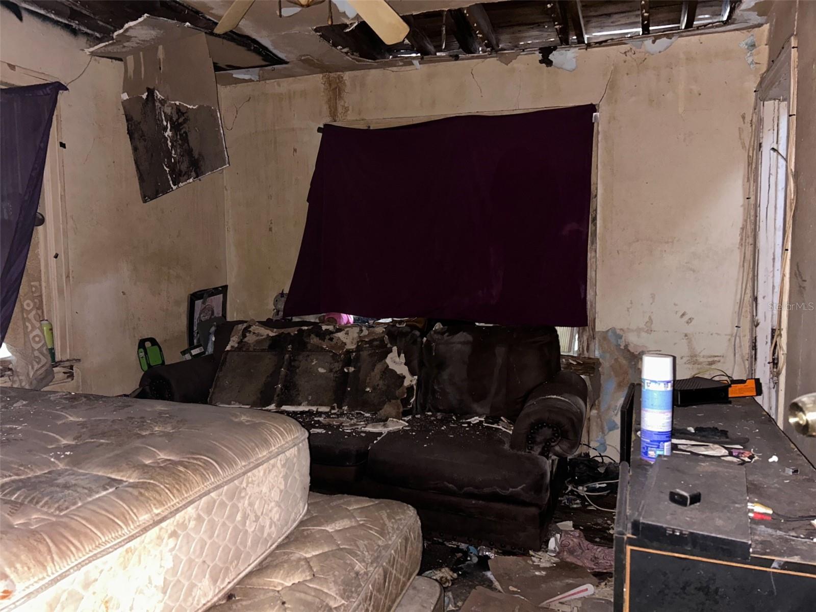 Image 21 of 55 For 877 22nd Avenue S